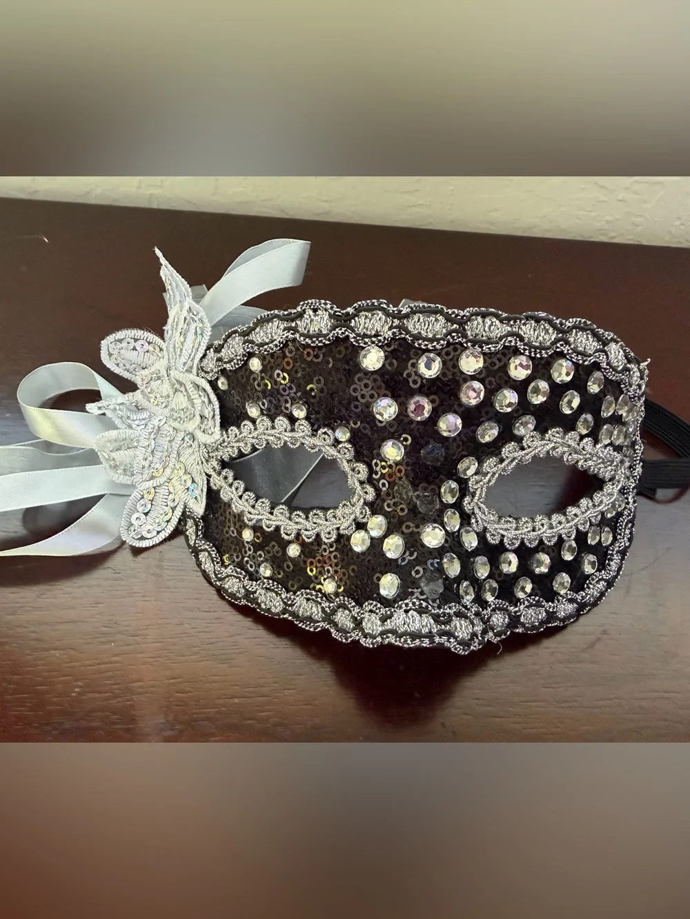 Black & Silver Rhinestone Masquerade Mask – One Size